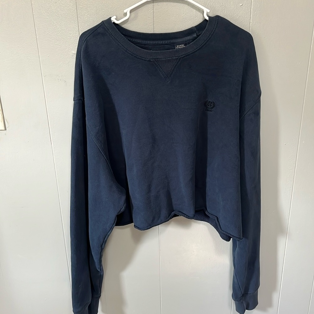 Izod Gray Crewneck Sweater Soft Minimalist Design